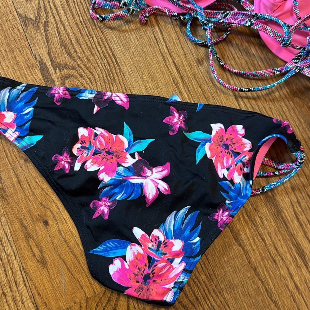 Sundazed floral black pink bikini  - M 32B/C - Picture 5 of 5
